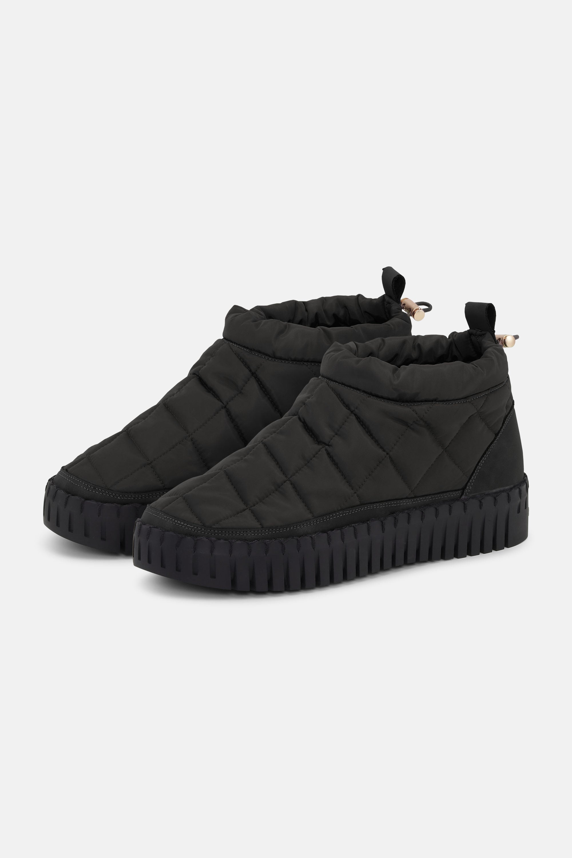Tulip Low Padded Boot - Black Black